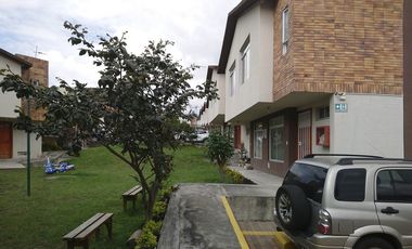 Vendo casa en Conocoto, Santa Mónica de Conocoto