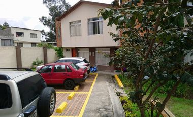 Vendo casa en Conocoto, Santa Mónica de Conocoto