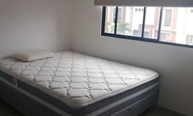 ALQUILO CASA AMOBLADA CON PISCINA DE 4 HABITACIONES EN NAPOLI