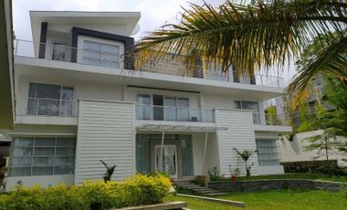 Rumah Homestay 3 Lantai Mewah Private Pool Jl. Kaliurang