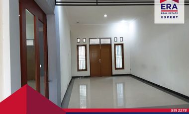 Disewakan Rumah Duren Sawit