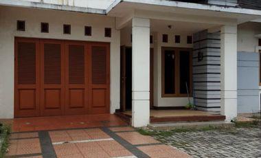 Disewakan Rumah Duren Sawit