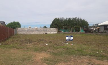 Lote - terreno en venta en Los Aromos, de 735m2 a 100mts Trébol Azul