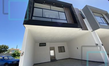 VENTA DE CASA EN ALTARES RESIDENCIAL ZONA CARRETERA NACIONAL SANTIAGO