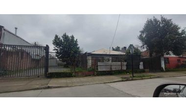 R&A propiedades VENDE terreno con casa sector sur, Los ngeles