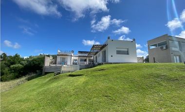 CASA EN VENTA EN COSTA ESMERALDA - DEPORTIVO 163