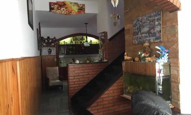 Casa 3 dormitorios 2 baños   Local - 220mts2 - Don Bosco, Quilmes