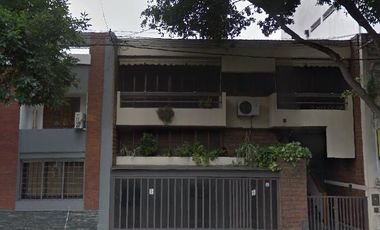 Casa amplia con cochera - Quincho y parrillero  - Lourdes