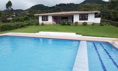 finca en arriendo en lago calima. Cod A15459