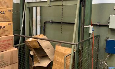 Venta Galpón 551M² En 2  Plantas  en Ramos Mejía -  Muy Buen Estado -