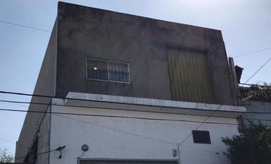 Venta Galpón 551M² En 2  Plantas  en Ramos Mejía -  Muy Buen Estado -