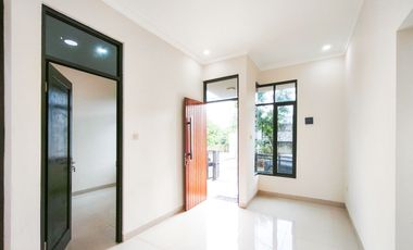 Rumah Murah 1 Lt 8 Menit ke Terminal Bojong Gede Dibantu KPR J-37750