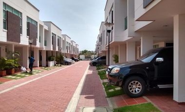 casa condominio en arriendo/venta en villa campestre. Cod V100291
