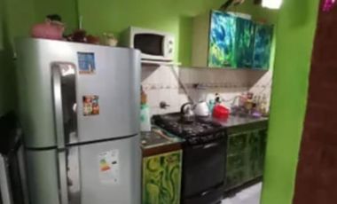 PH dos ambientes al frente venta Remedios de Escalada