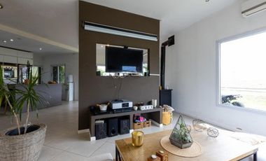 Venta de casa en La Horqueta de Echeverría- Canning