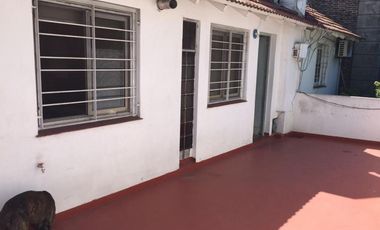 EXCELENTE CHALET DE 5 AMB SOBRE H YRIGOYEN