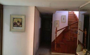 EXCELENTE CHALET DE 5 AMB SOBRE H YRIGOYEN