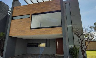 Casa en Venta en Lomas de Angelopolis Puebla, Cascata. Acabados de Lujo.