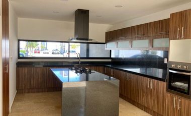 Casa en Venta en Lomas de Angelopolis Puebla, Cascata. Acabados de Lujo.