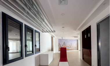 LOCAL PLANTA BAJA 260 M2 CALLE 50 TORRE VIP MANTENIMIENTO INLCUIDO