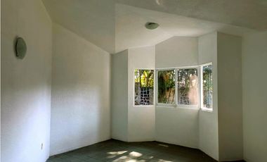 Casa Yerbabuena, Coatepec. Venta.