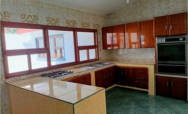Casa Yerbabuena, Coatepec. Venta.