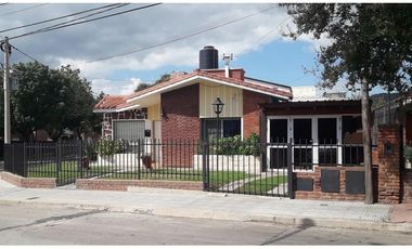 VENTA - 5 departamentos esquina, a mts de costanera, Villa Carlos Paz