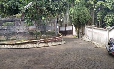 Tanah di Cisarua Bandung bonus rumah lokasi strategis