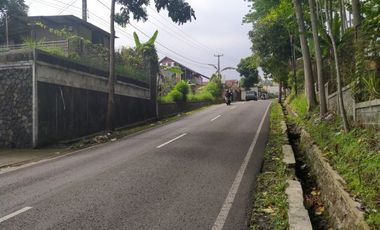 Tanah di Cisarua Bandung bonus rumah lokasi strategis