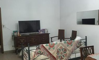 Chalet excelente ubicación,3 dormit.,jardín, garage.