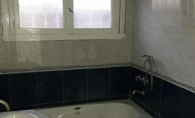 Chalet excelente ubicación,3 dormit.,jardín, garage.