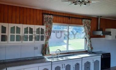 CASA 222 M2 4D 3B, TERRENO 6.928 M2 EN CONDO., 4 KM VILLARRICA, 1 KM COL. OXFORD