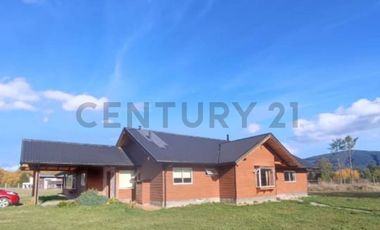 CASA 222 M2 4D 3B, TERRENO 6.928 M2 EN CONDO., 4 KM VILLARRICA, 1 KM COL. OXFORD