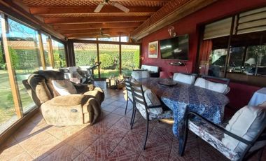 Se arrienda casa en condominio de Villaseca