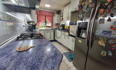 Se arrienda casa en condominio de Villaseca