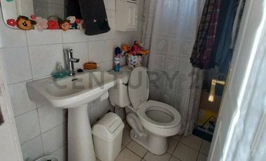 Se arrienda casa en condominio de Villaseca