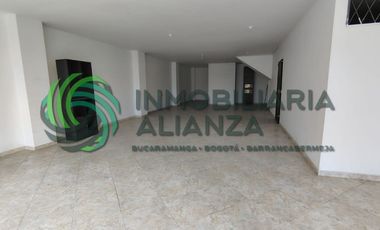 local en arriendo en el poblado. Cod A17193