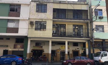 Edificio de venta sector comercial de Guayaquil área de Rumichaca y Bahía