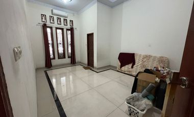 Rumah Disewakan Koja Jakarta Utara Full Renov Bangunan Baru Lokasi Strategis