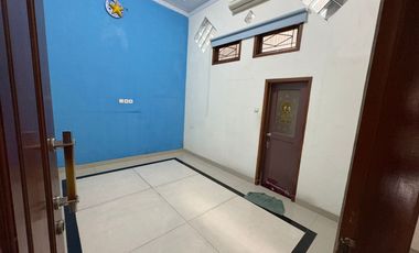 Rumah Disewakan Koja Jakarta Utara Full Renov Bangunan Baru Lokasi Strategis