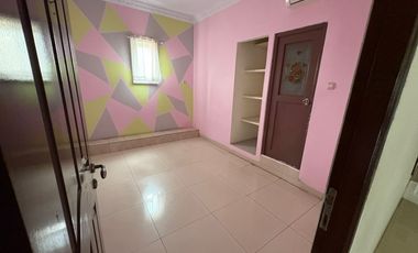 Rumah Disewakan Koja Jakarta Utara Full Renov Bangunan Baru Lokasi Strategis