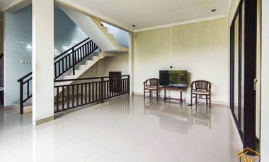 DIJUAL RUMAH 2 LANTAI, WITH ROOFTOP, VIEW GWK DI JIMBARAN, BALI