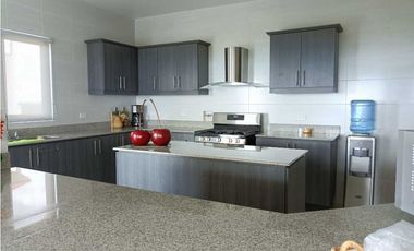 VENTA DE APARTAMENTO DE PLAYA EN SAN CARLOS, PH VISTAMAR GOLF & MARINA