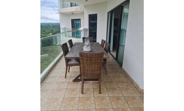 VENTA DE APARTAMENTO DE PLAYA EN SAN CARLOS, PH VISTAMAR GOLF & MARINA