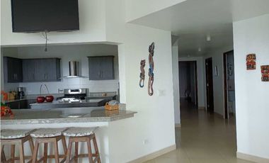 VENTA DE APARTAMENTO DE PLAYA EN SAN CARLOS, PH VISTAMAR GOLF & MARINA