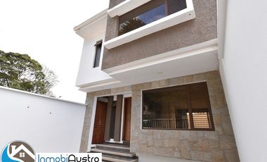 Venta Casa Acabados de Lujo al Norte de Cuenca.