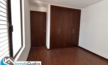 Venta Casa Acabados de Lujo al Norte de Cuenca.