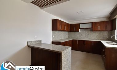 Venta Casa Acabados de Lujo al Norte de Cuenca.