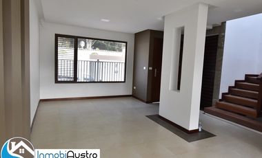 Venta Casa Acabados de Lujo al Norte de Cuenca.
