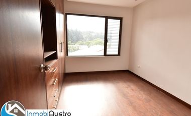 Venta Casa Acabados de Lujo al Norte de Cuenca.